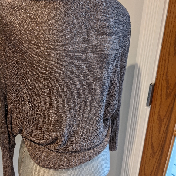 Shrug - Picture 5 of 8